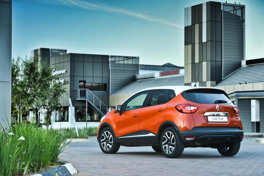  Renault Captur 2015 года  (ZA) (фото 7 из 14)